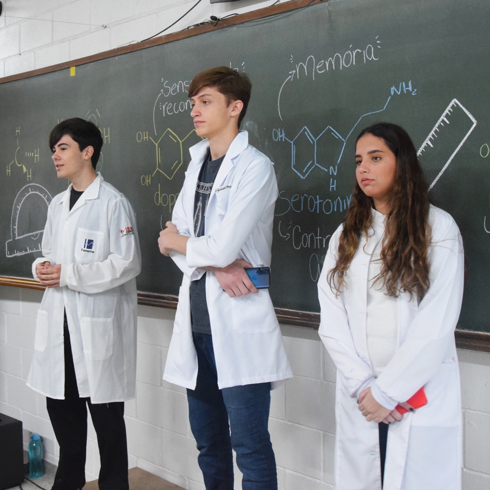Ensino Médio no Colégio Criativo